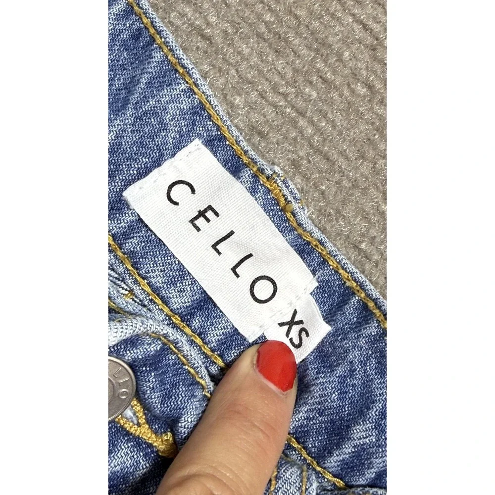 Cello Shorts Womens XS 26‎ Blue Distressed Denim Cutoff Frayed Hem 2 Inseam